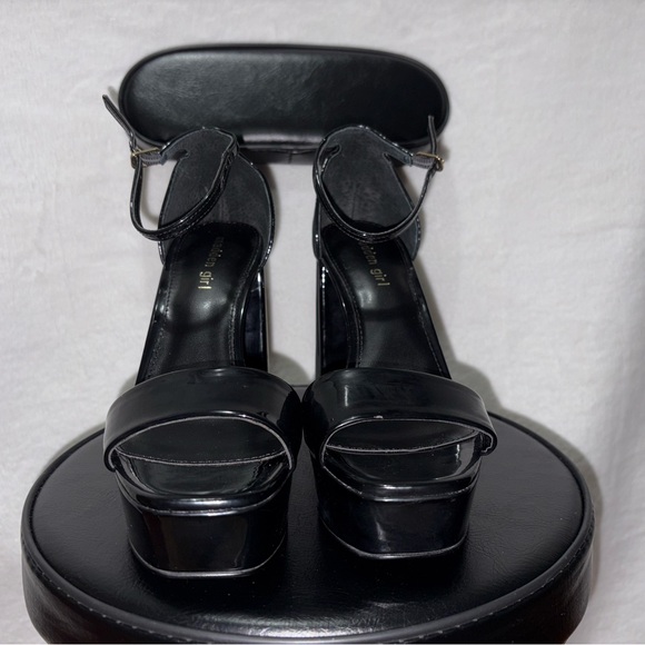 Madden Girl Black Omega Platform Heels - Picture 1 of 6